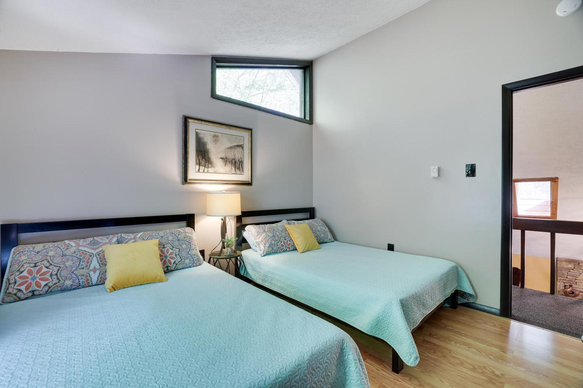Chalet Renovated Near Casino, Camelback , Kalahari 4Bdrms Firepit Hot Tub Game Room Tobyhanna Exteriör bild