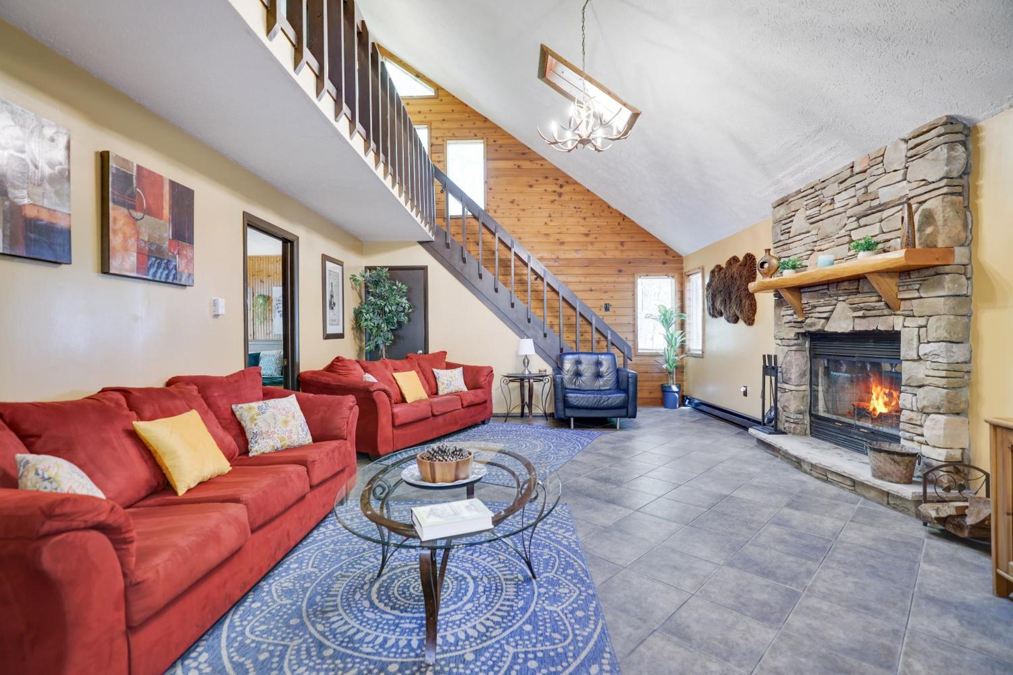 Chalet Renovated Near Casino, Camelback , Kalahari 4Bdrms Firepit Hot Tub Game Room Tobyhanna Exteriör bild